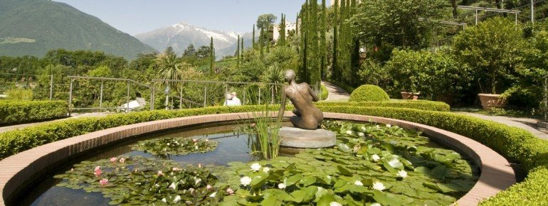 Die Nymphe im Seerosenteich