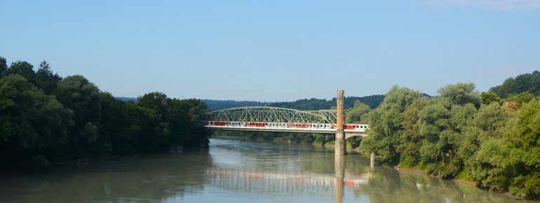 Die Kaiserin-Elisabeth-Brücke steht unter Denkmalschutz.
