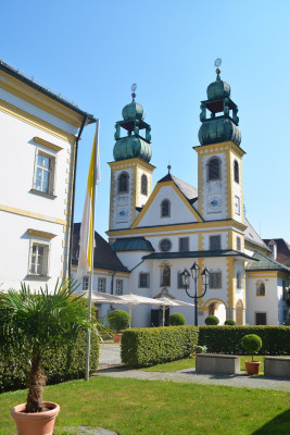 Das Kloster Maria Hilf.