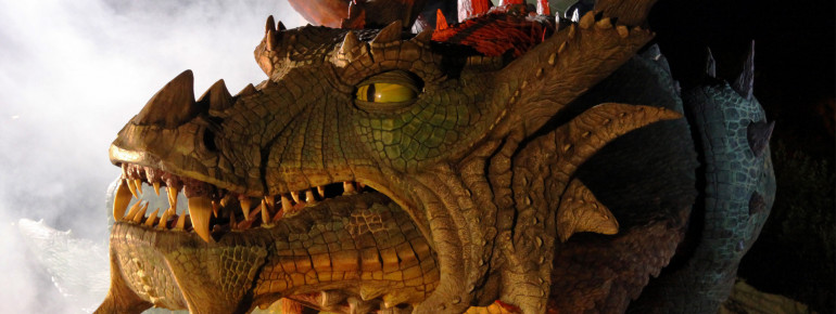 Ausgefeilte Gesichtsmimik lässt den Drachen zum Mitspieler werden.