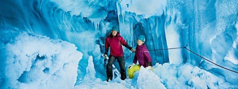 Interessante Touren führen dich durch das ewige Eis am Hintertuxer Gletscher.