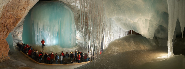Oberhalb von Werfen befindet sich die größte Eishöhle der Welt.