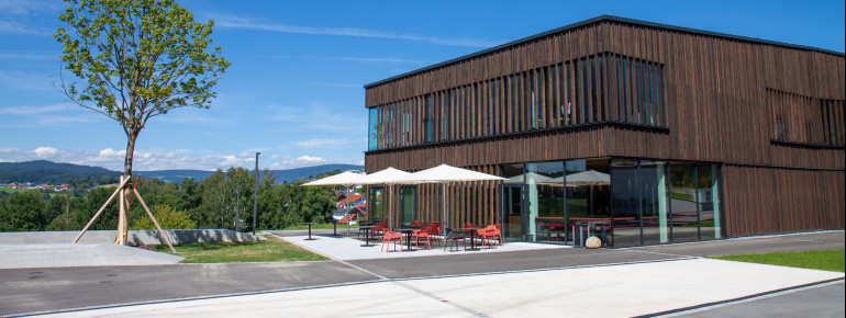 Auf der Terrasse der Brasserie hat man einen tollen Panoramablick.