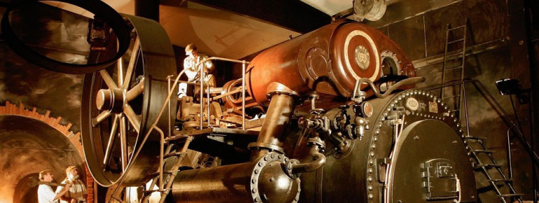 Highlight der Erlebniswelt ist die größte Dampfmaschine Ostbayerns.