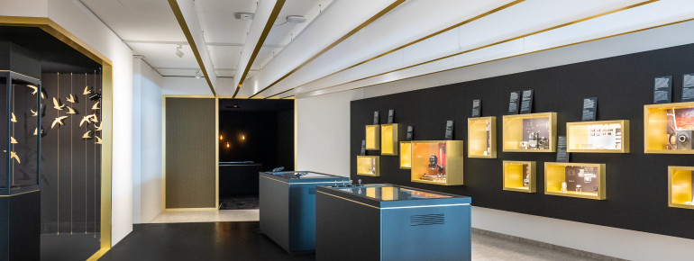 Die Ausstellung wird vor allem mit interaktiven und visuellen Schaukästen untermalt.