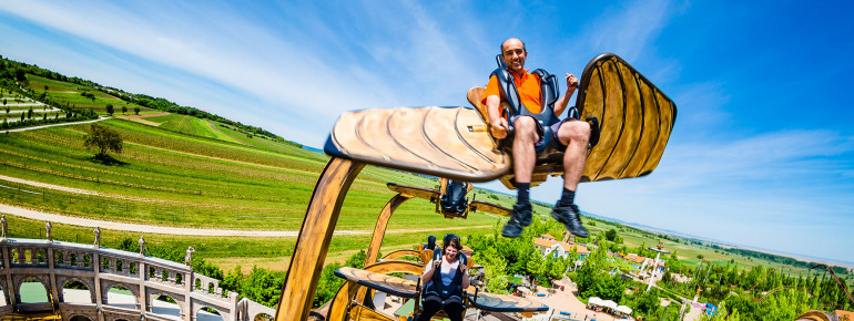 Bei einem Flug mit Leonardos Flugmaschine fühlt man sich frei wie ein Vogel, der seine Kreise durch die Lüfte zieht.