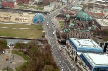Blick vom Fernsehturm auf den Berliner Dom