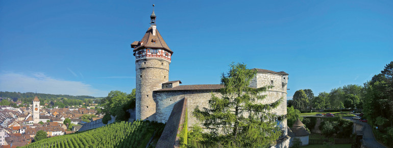 Die Festung Munot ist das Wahrzeichen von Schaffhausen.
