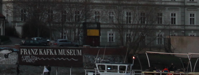 Das Museum liegt auf der Prager Kleinseite, unweit von Karlsbrücke und Prager Burg.