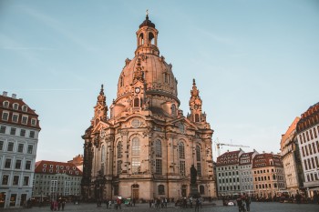 Die Frauenkirche ist Dresdens Wahrzeichen.