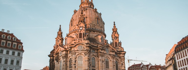 Die Frauenkirche ist Dresdens Wahrzeichen.