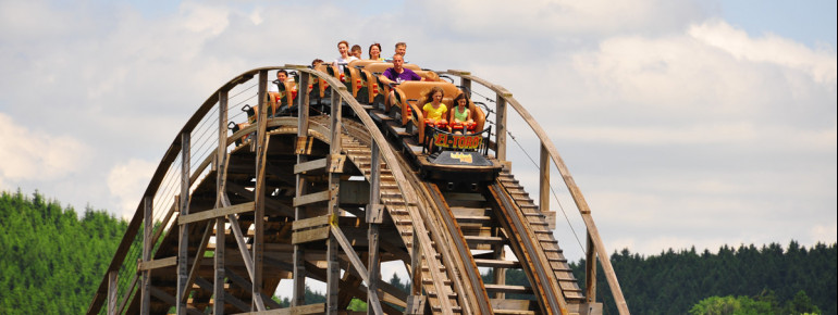 El Toro im Freizeitpark Plohn ist die höchste und wildeste Holzachterbahn Ostdeutschlands.