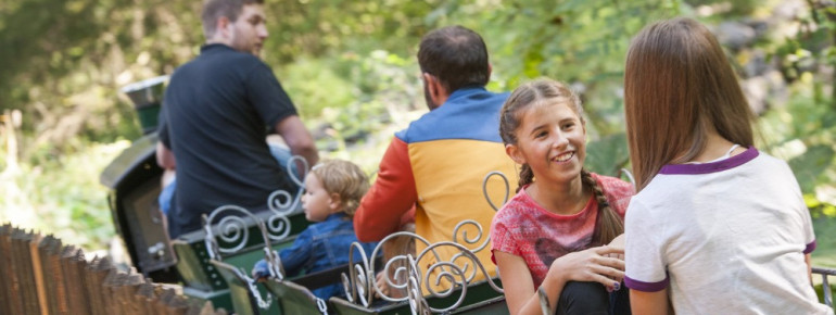 Im Park Bistro Café-Alm kannst du dir eine Pause gönnen.
