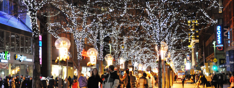 Die 16th Street Mall ist auch im Winter immer einen Besuch wert: Über 200 beleuchtete Bäume sorgen für eine gemütliche Atmosphäre.