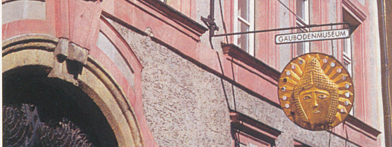 Blick auf eines der drei Gebäude des Straubinger Gäubodenmuseums.