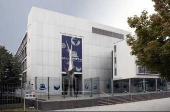 Das Geldmuseum befindet sich im selben Gebäude wie die Zentralbibliothek der Deutschen Bundesbank
