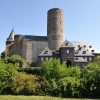 Die spätgotische Burg wurde im Jahre 1280 erbaut.