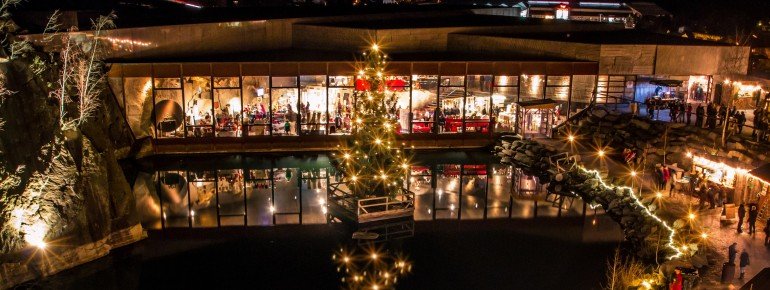 Ein ganz besonderes Ambiente: die Granitweihnacht Hauzenberg in einem stillgelegten Steinbruch