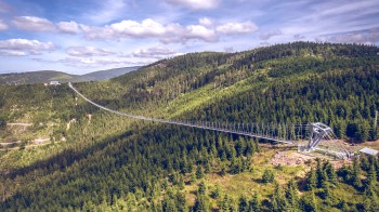 Die Sky Bridge 721 ist die längste Hängebrücke der Welt.