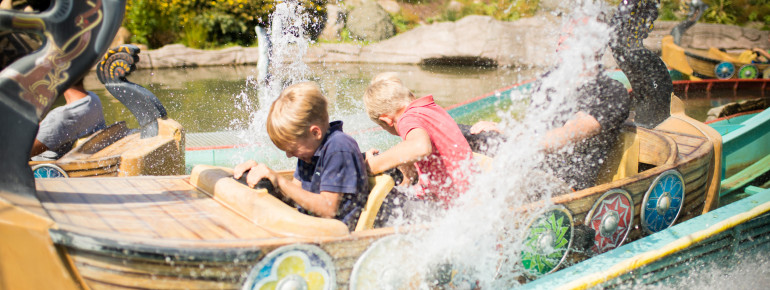 Im Hansapark warten mehr als 125 Attraktionen.