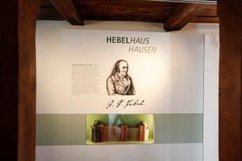 Werkausgaben von Johann Peter Hebel gibt es ebenfalls zu sehen.