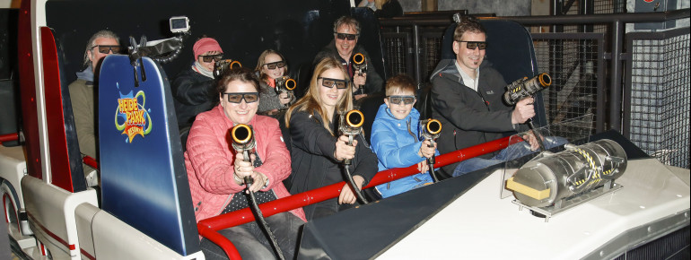 Auf eine interaktive Geisterjagd begeben sich Besucher im „Ghostbusters 5D“.