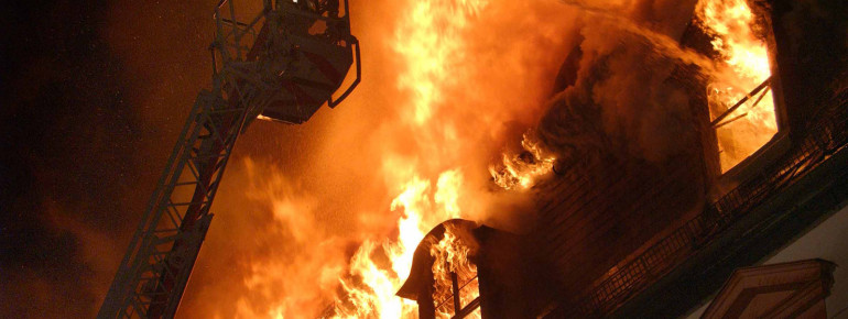 Opfer der Flammen wurde die Bibliothek am 2. September 2004.