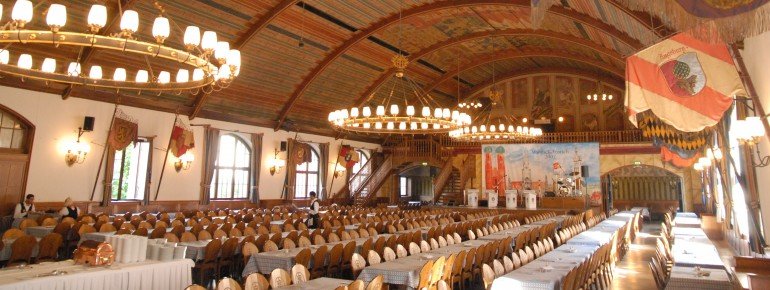 Der imposante Festsaal im Münchner Hofbräuhaus