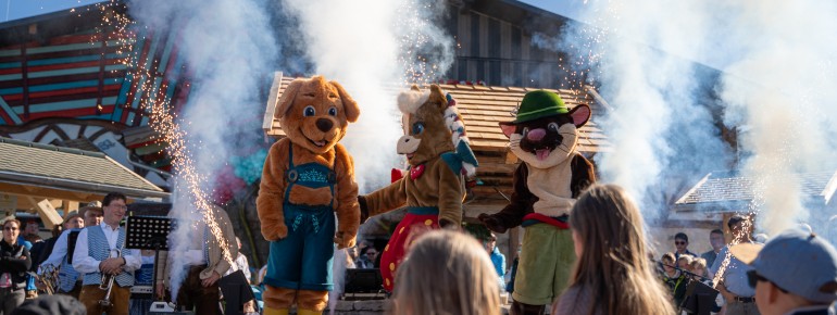 Die Maskottchen begleiten deinen Erlebnistag.