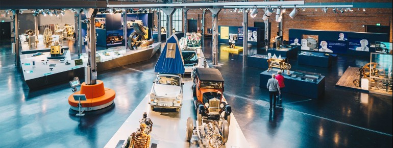 In der Ausstellung finden Besucher zahlreiche Exponate zur Geschichte der Industrie in Chemnitz und Sachsen.