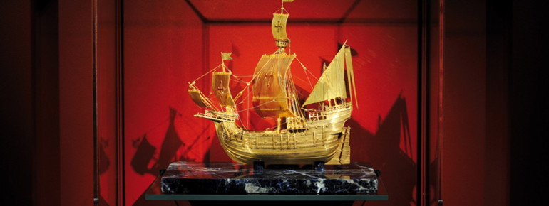 In der Schatzkammer findest du die SANTA MARIA von Christoph Columbus aus purem Gold.
