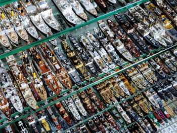 Auf Deck 9 findest du 45.000 Schiffsmodelle im Maßstab 1:1250.