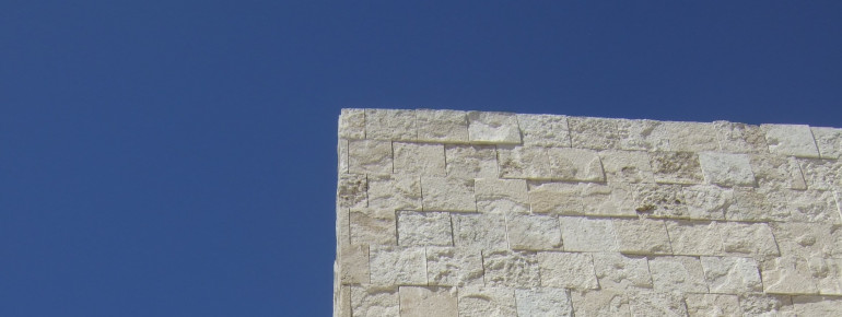 Die Architektur des Getty Museum besicht durch das auffällige Travertin-Gestein