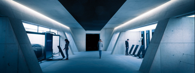 Das Ambiente erinnert an das Quartier des MI6 im Londoner Untergrund.