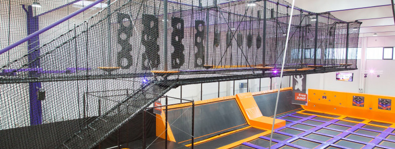 Im Jump House Hamburg-Poppenbüttel erwarten dich 5.500 Quadratmeter Action.