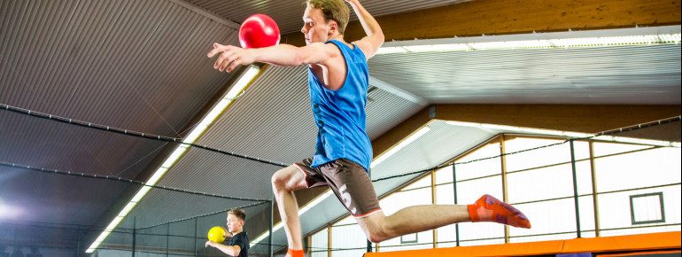Beim GameJUMP spielst du eine rasante Variante von Völkerball.