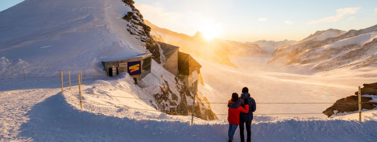 Sonnenaufgang am Plateau des Aletschgletschers.