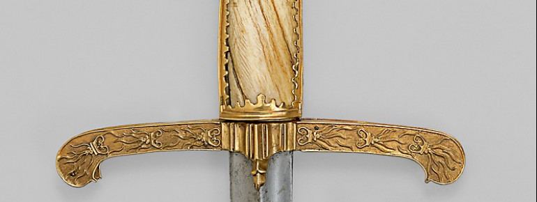 Der Griff und die Scheide des Ainkhürn-Schwerts bestehen aus einem Narwalzahn, der früher für das Horn eines Einhorn gehalten wurde.