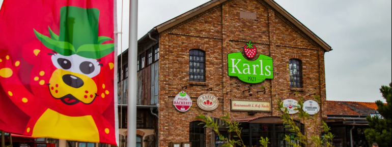 Karls Erlebnis-Dorf Koserow befindet sich im malerischen Dorf Koserow.