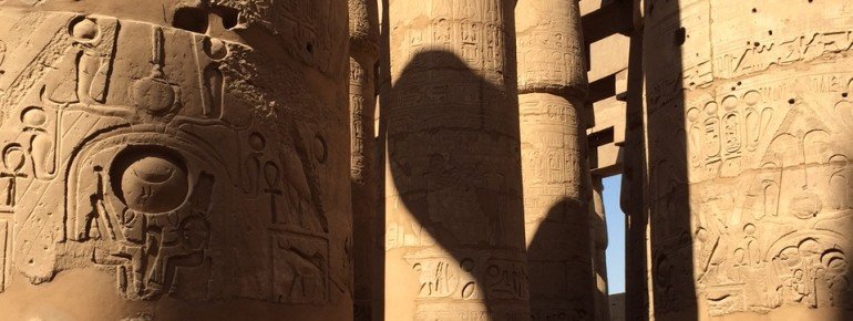 Besonders imposant: Die Säulenhalle des Amun-Re