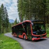 Acht Elektrobusse befördern die Besucher komfortabel über die steile Kehlsteinstraße bis zur Buswendeplatte unterhalb des Kehlsteinhauses.