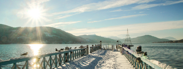Klagenfurt liegt idyllisch am Wörthersee im Süden Österreichs. Der Weihnachtsmarkt ist ein beliebtes Ausflugsziel bei den slowenischen und italienischen Nachbarn.