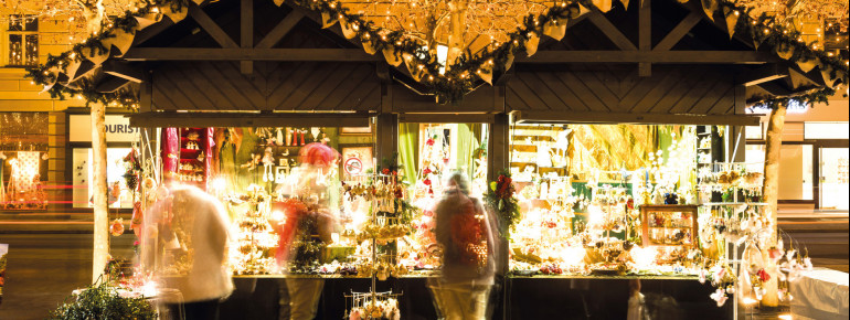 Falls du noch ein Weihnachtsgeschenk brauchst, kannst du dich bei den einzelnen Ständen auf die Suche begeben.