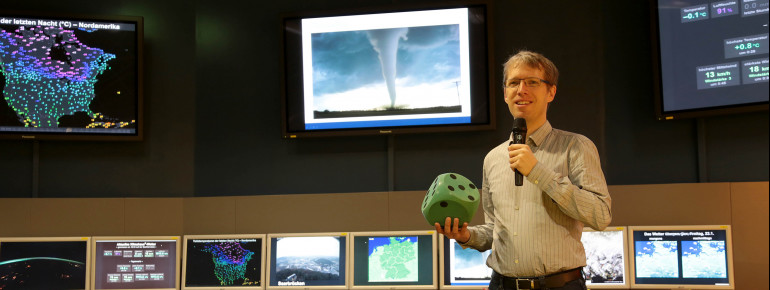 Täglich finden im Wetterstudio Shows statt.