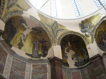 Die Mosaike in der Kuppel