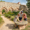 Auf dem Klostergelände können die Besucher näheres über die historischen Ereignisse in Memleben erfahren.
