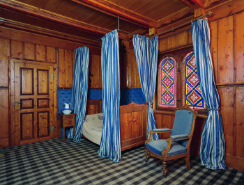 Die Wohnräume im Erdgeschoss des Königshauses sind im Stil des „Schweizerhauses“ gehalten.