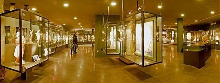 Helle Ausstellungsräume