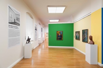 Die Werke sind in verschiedene Bereiche, wie hier in der Galerie der Moderne, gegliedert.
