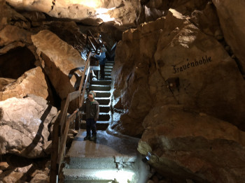 Ein Abenteuer für große und kleine Höhlenforscher ist der Besuch dieses Naturdenkmals.